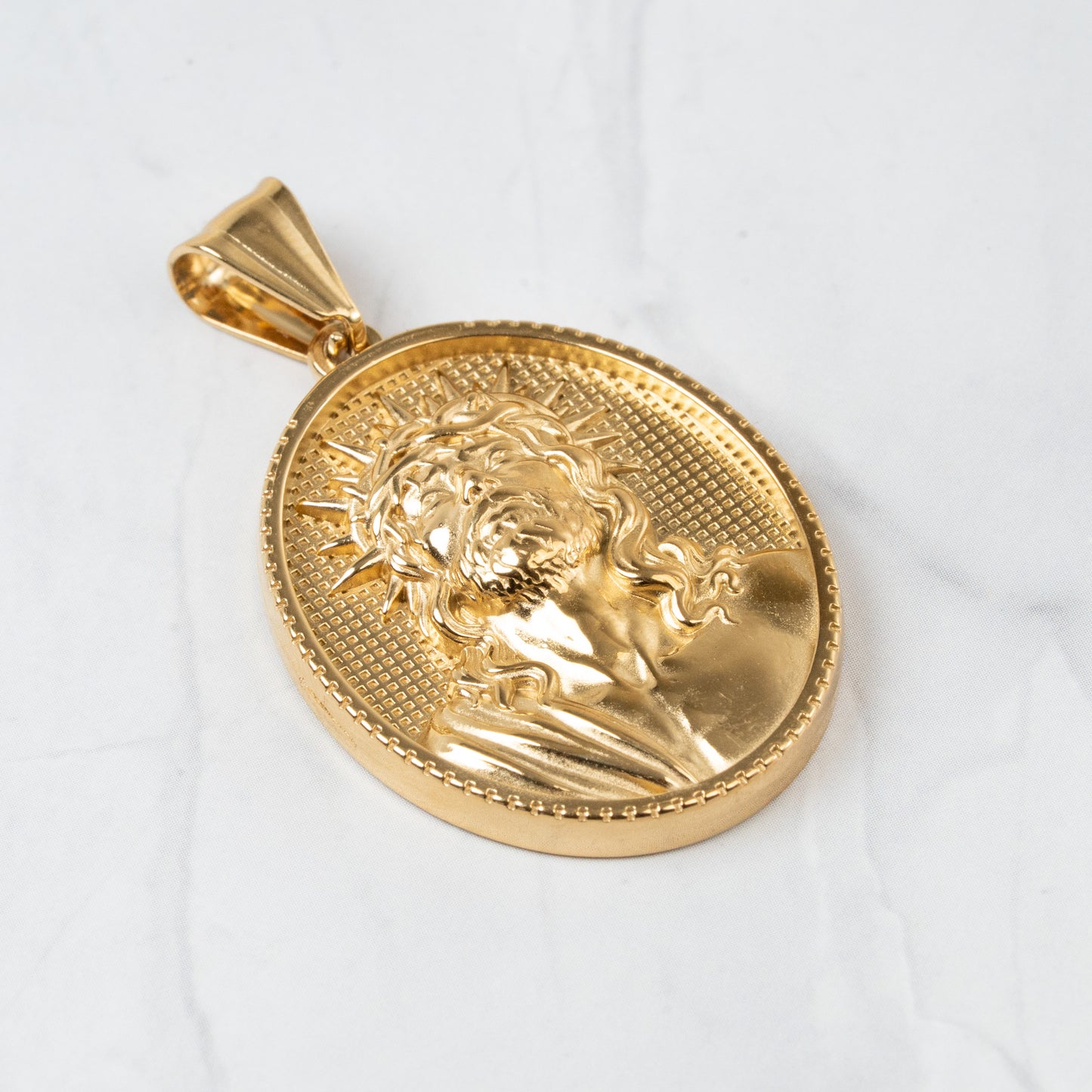 Combo Cadena y Pulsera China + Dije Medalla Cristo GRATIS